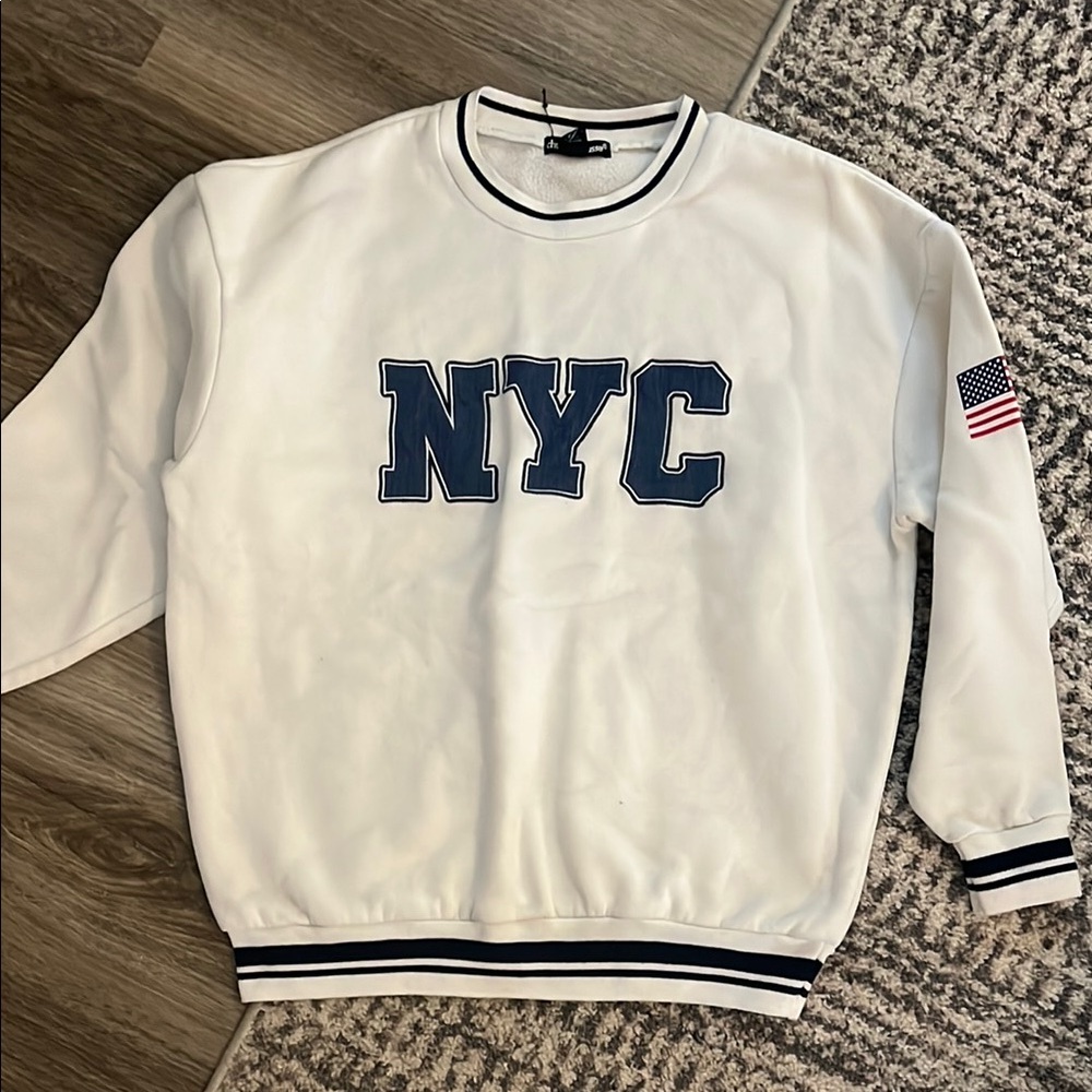 Charlotte Russe White and Blue Crewneck Sweater